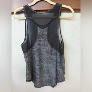 Lululemon size 6